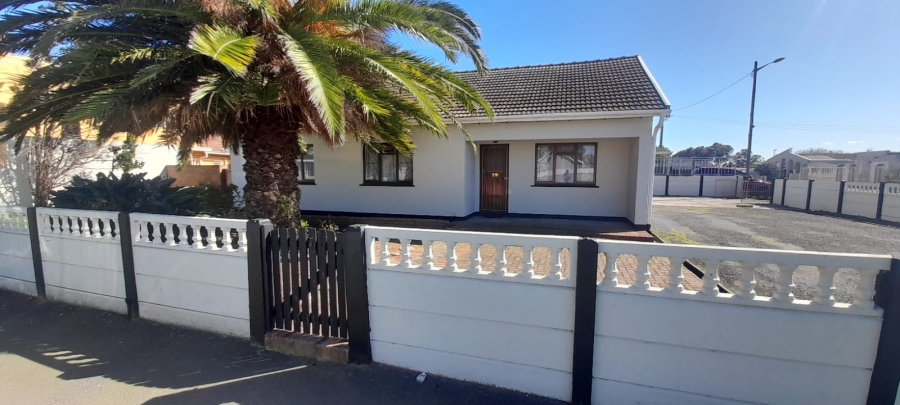 3 Bedroom Property for Sale in Maitland Western Cape